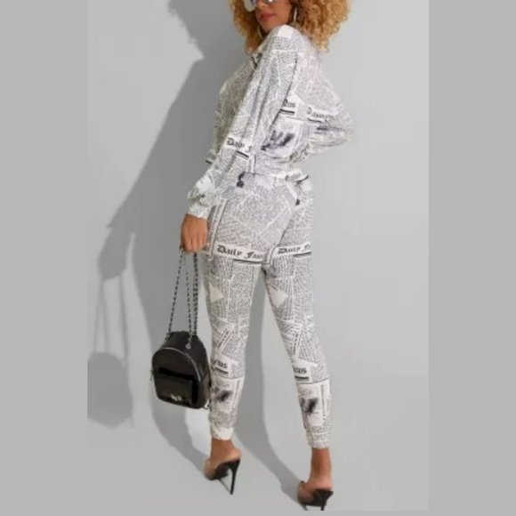 Newspaper Print Set - Pants & Top - Picture 4 of 11